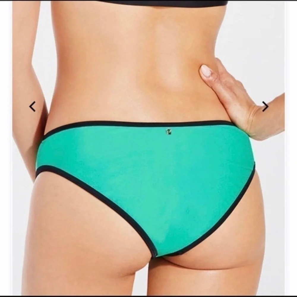 Fabletics - Bajan Hipster Bottom